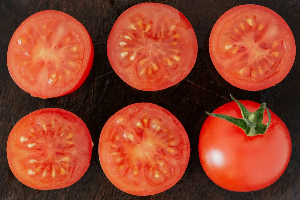 Panier de tomates